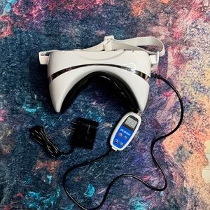 SALE 💥 Cervical Airbag Massager Pillow NWOT